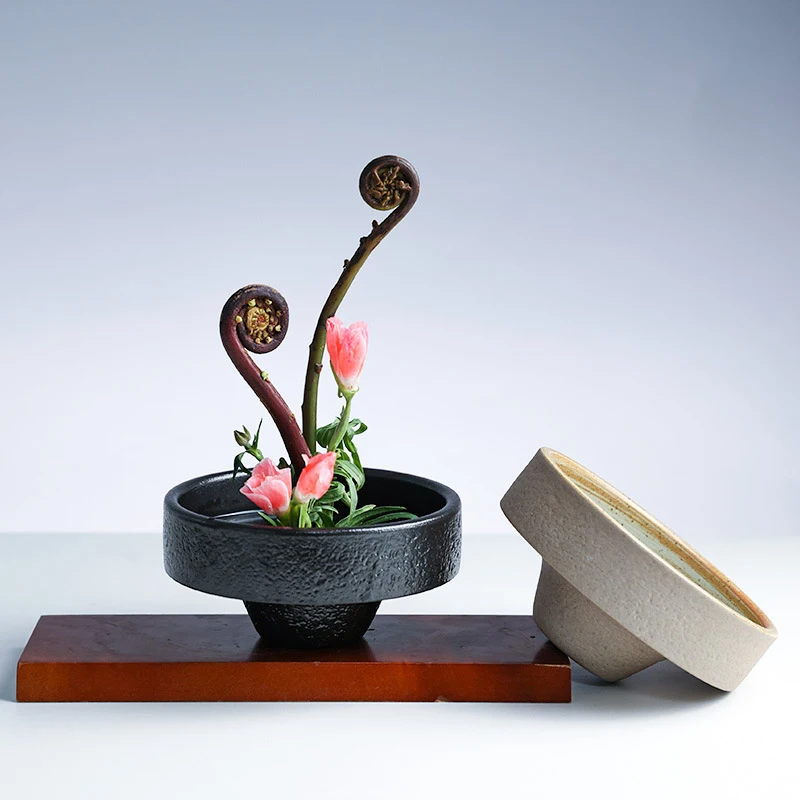 Japanische Frosch Keramik Vase – Ikebana Vase Kenzan Bewertung und Preis